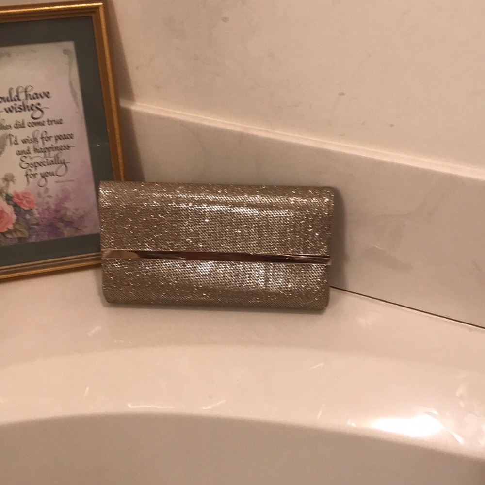 Gold clutch
